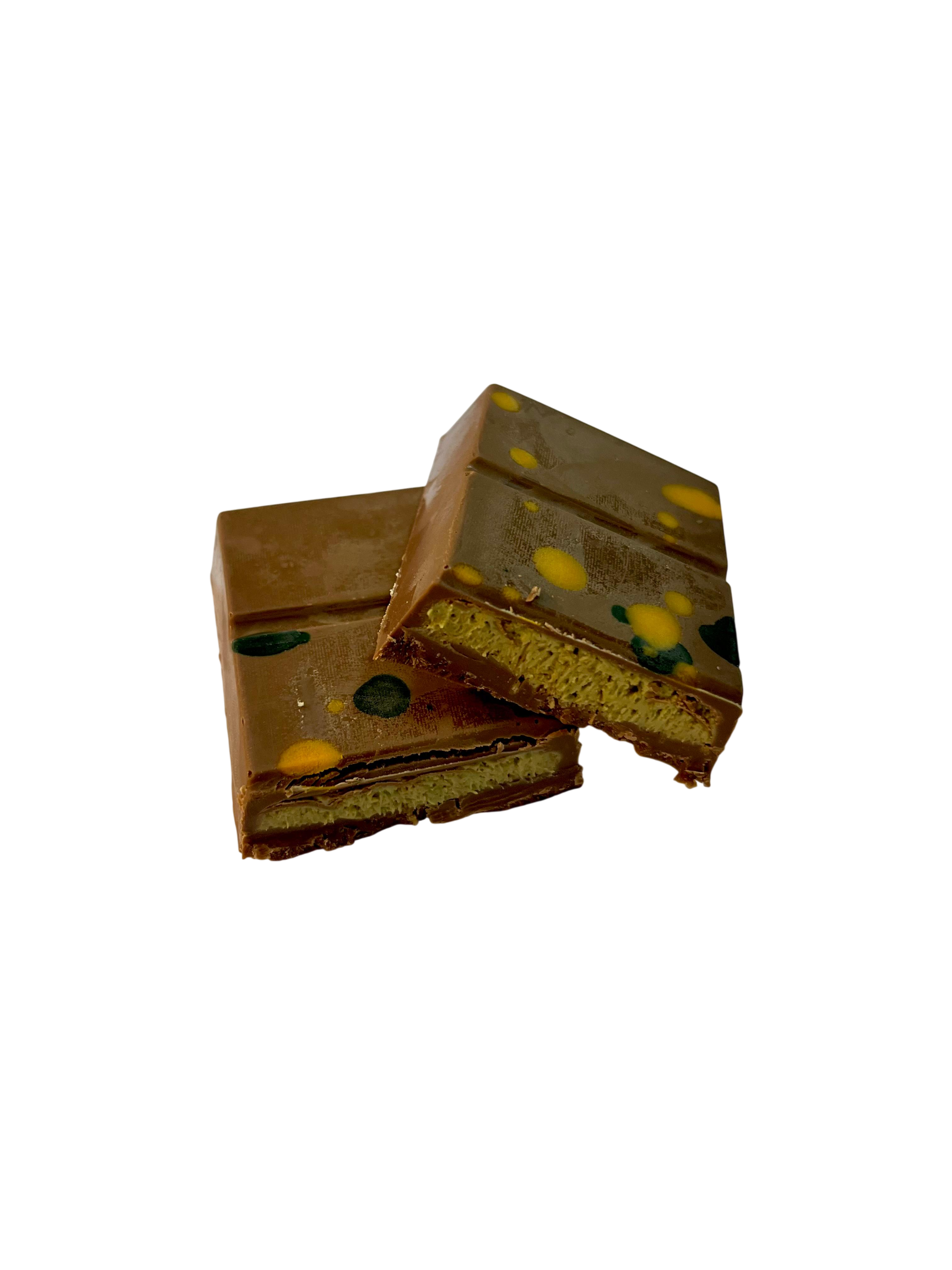 Trends Dubai Chocolate, Pistachio & Kunafa - 100g Box with Tray