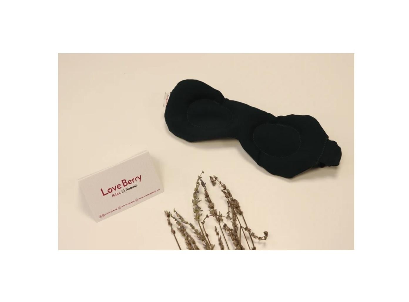 Love Berry Soothing Herb Eye Mask, Forest Green Color