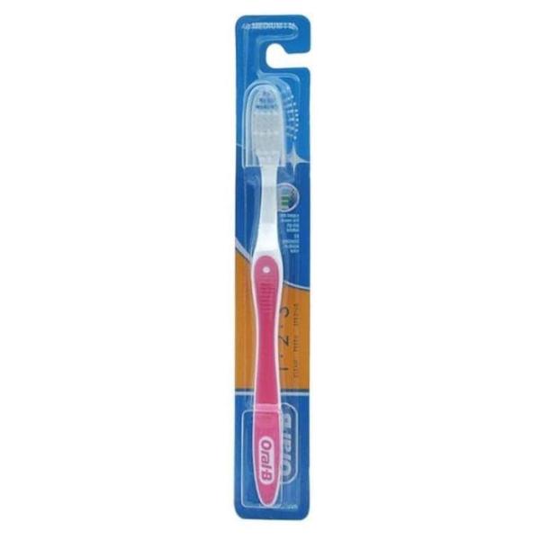 Oral-B 123 Classic Manual Toothbrush